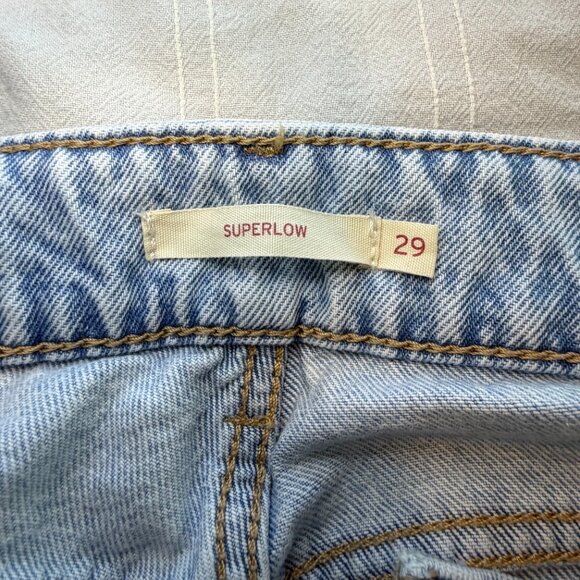 Levi's Superlow Women's Jeans Size 29 Loose Fit Light Denim - Picture 6 of 8